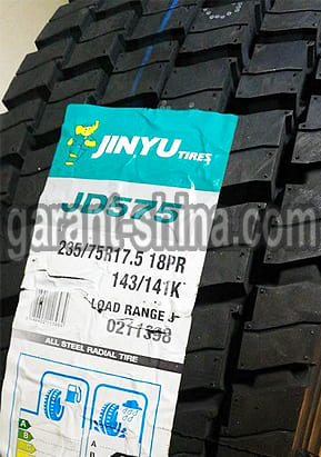 Jinyu JD575 (приводная) 235/75 R17.5 143/141K 18PR - Фото шины с этикеткой детально